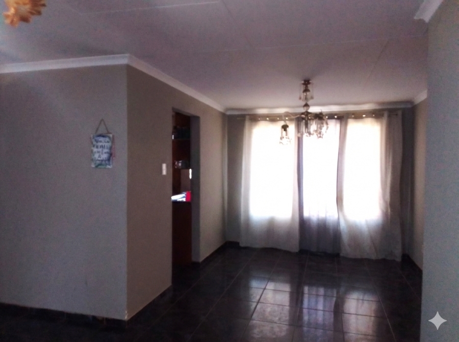 To Let 3 Bedroom Property for Rent in Geelhoutpark North West